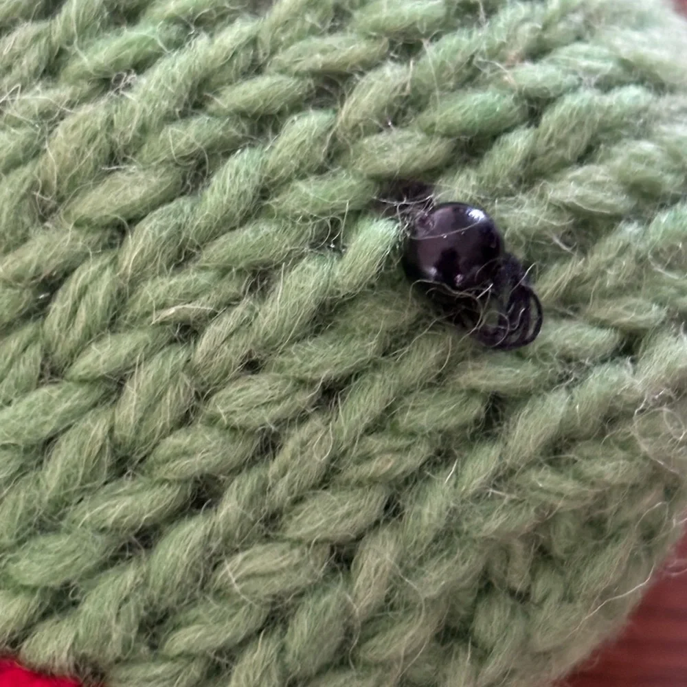 N/A green wool